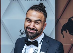 Vafa Naraghi: Biography, Age, Comedian, Civil Engineer