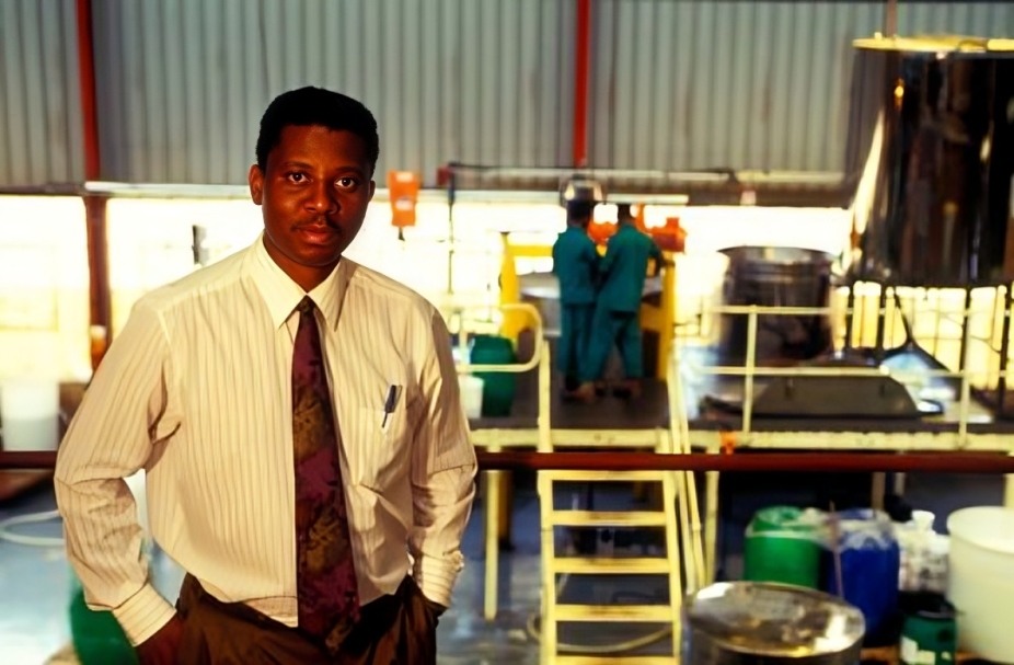 The CEO of 'Black Like Me', Herman Mashaba, in his factory - c 1990s. Photo by Graeme Williams
