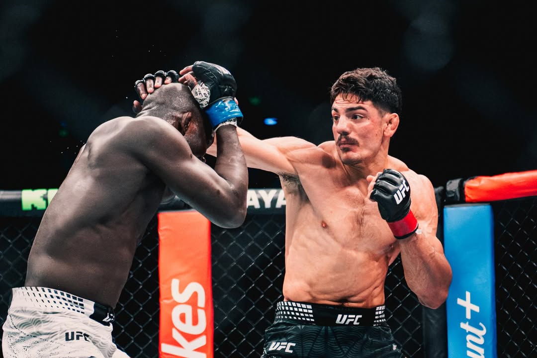 Jonathan Micallef fighting with Themba Gorimbo on May 2, 2026, in Perth.